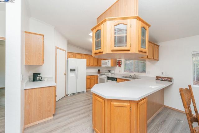 430 Bridge Rd, Douglas City CA: https://media.crmls.org/mediaz/ab525056-2a26-4554-8630-e588e18efe84.jpg