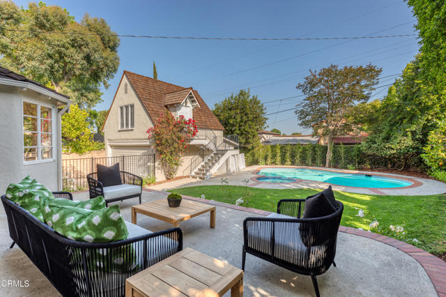 2440 Coniston Place, San Marino CA: https://media.crmls.org/mediaz/ab53b608-c6a8-49ce-a648-6416c2c256f7.jpg