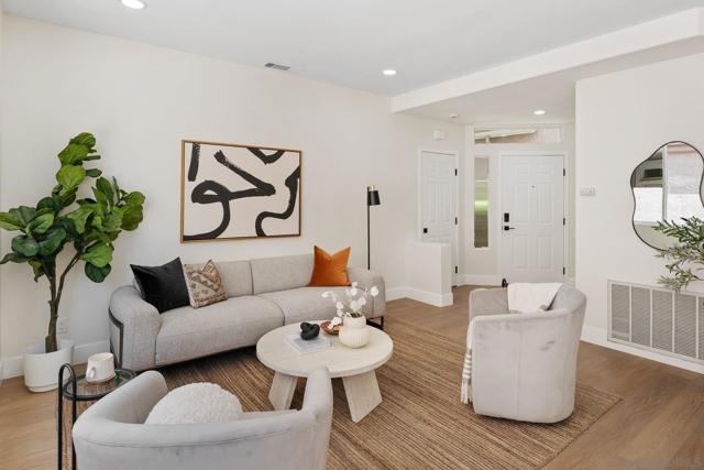 9471 Compass Point Dr S, San Diego CA: https://media.crmls.org/mediaz/ab544f59-bfbc-42c3-8461-b3346bb8c2f7.jpg