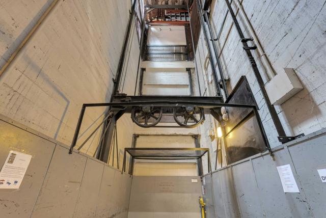 4053 Harlan Street, Emeryville CA: https://media.crmls.org/mediaz/ab547a1a-b338-4d53-b39b-40ec46305131.jpg