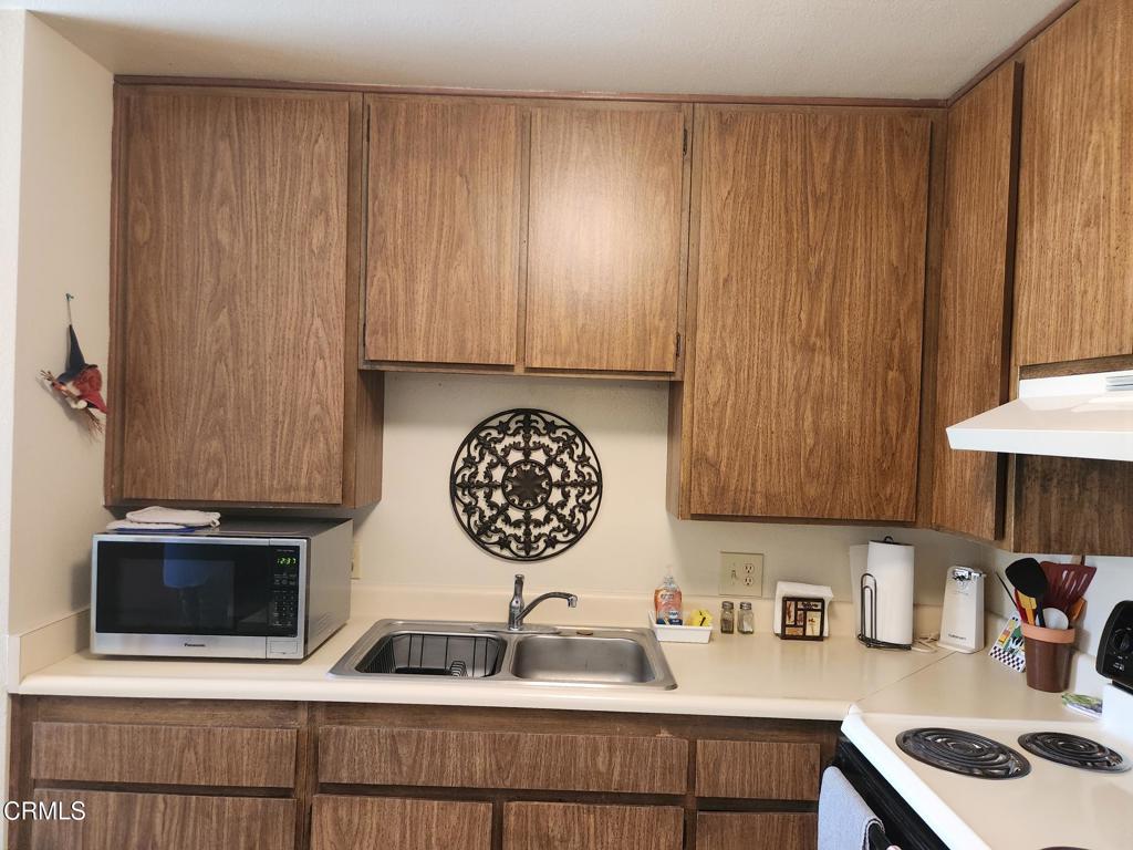 https://media.crmls.org/mediaz/ab54caa4-05fb-46f0-9cfc-9bd5eb733c58.jpg?preset=X-Large