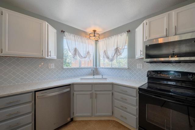 143 Tucker Road, Royal Oaks CA: https://media.crmls.org/mediaz/ab54ce20-5dc2-4fae-b77e-e218127f90e5.jpg