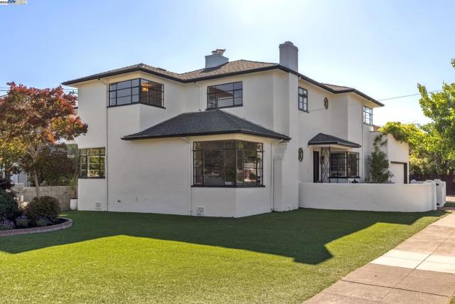 1630 Dayton Ave, Alameda CA: https://media.crmls.org/mediaz/ab555026-fbf1-4cac-a677-41607a5c2094.jpg