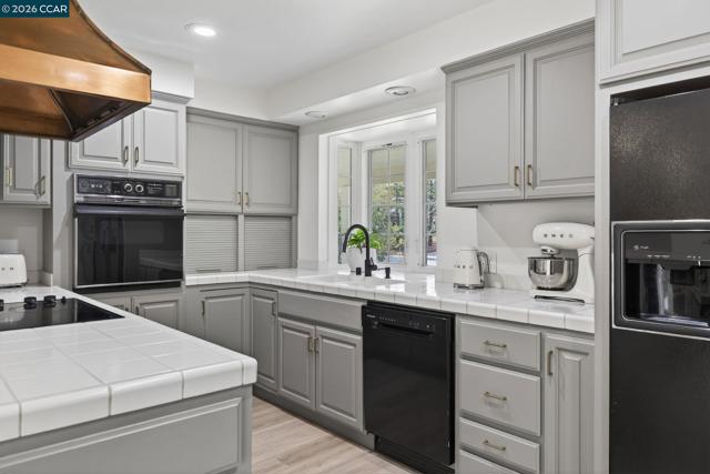 Image 7 of 41 For 1656 Foothill Park Circle