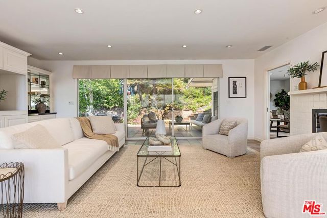 251 Ashdale Avenue, Los Angeles CA: https://media.crmls.org/mediaz/ab556f53-3b48-4274-9c92-741f5826cc7b.jpg