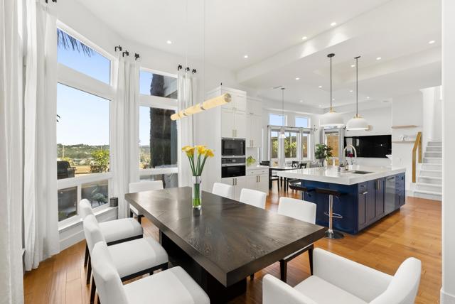 Detail Gallery Image 5 of 15 For 3842 Modena Pl, Carmel Valley,  CA 92130 - 4 Beds | 3 Baths