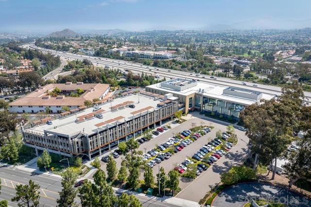 11289 Silver Buckle Way, San Diego CA: https://media.crmls.org/mediaz/ab569210-0142-4379-a36e-0025a9769696.jpg
