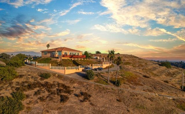 743 S 61St Street, San Diego CA: https://media.crmls.org/mediaz/ab56b100-2135-427d-831e-7f4d55ee1938.jpg