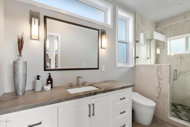 1322 Weymouth Lane, Ventura CA: https://media.crmls.org/mediaz/ab571f0a-fdd8-4c2d-8495-2796d65a1064.jpg