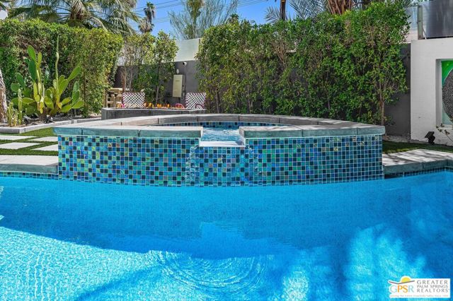 153 W El Camino Way, Palm Springs, CA 92264