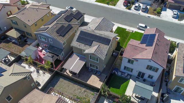 298 McClelland Way, Oakley CA: https://media.crmls.org/mediaz/ab57eca1-ddde-4cb7-9c67-326bebcc5744.jpg