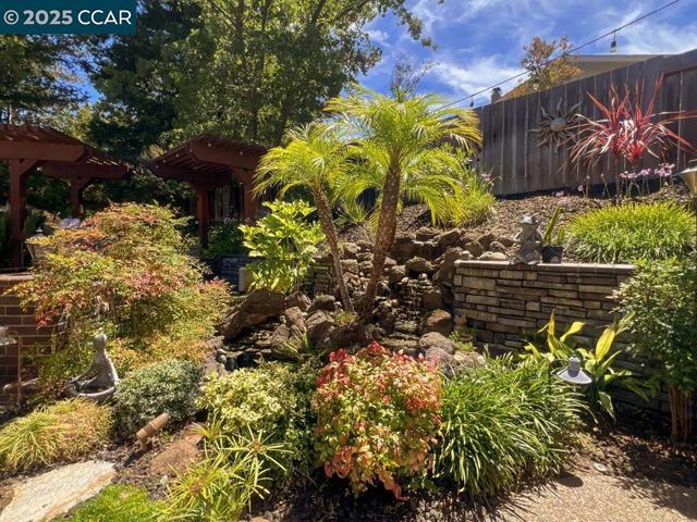 14 Mt Eden Pl, Clayton CA: https://media.crmls.org/mediaz/ab57fa3f-921c-4e75-a5b8-f7bd3aa044a4.jpg