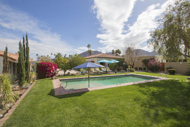 52404 Avenida Rubio, La Quinta CA: https://media.crmls.org/mediaz/ab5811ad-f1c1-48dd-86db-9cdac830a535.jpg