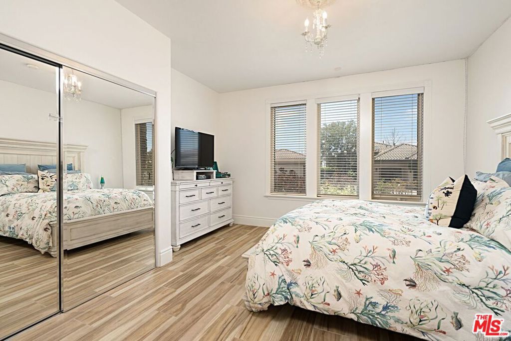 Lower Leval Bedroom