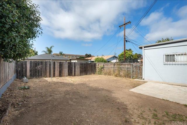 3260 64 Steel Street, San Diego CA: https://media.crmls.org/mediaz/ab587659-028d-472f-9f89-35729ec4640f.jpg