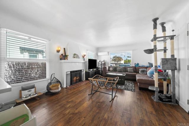 Detail Gallery Image 6 of 30 For 4766 College Ave, San Diego,  CA 92115 - 1 Beds | 1 Baths