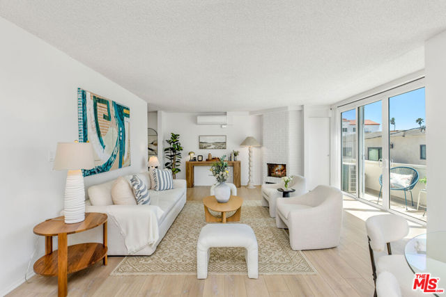 930 3rd Street, Santa Monica CA: https://media.crmls.org/mediaz/ab5a1878-c8cc-4267-b72b-282fa06cdf80.jpg