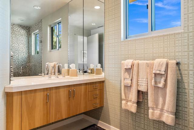 28 Sun Ridge Circle, Rancho Mirage CA: https://media.crmls.org/mediaz/ab5a8931-8736-4085-b312-a35fbad27fb5.jpg
