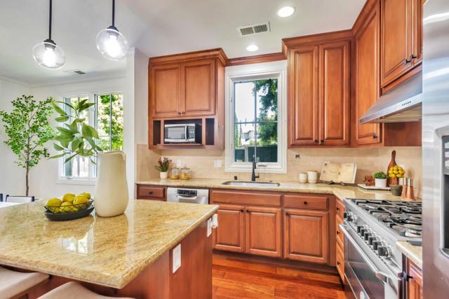 1601 Kentfield Avenue, Redwood City CA: https://media.crmls.org/mediaz/ab5a895b-f46f-4111-852f-a5fda35033c8.jpg