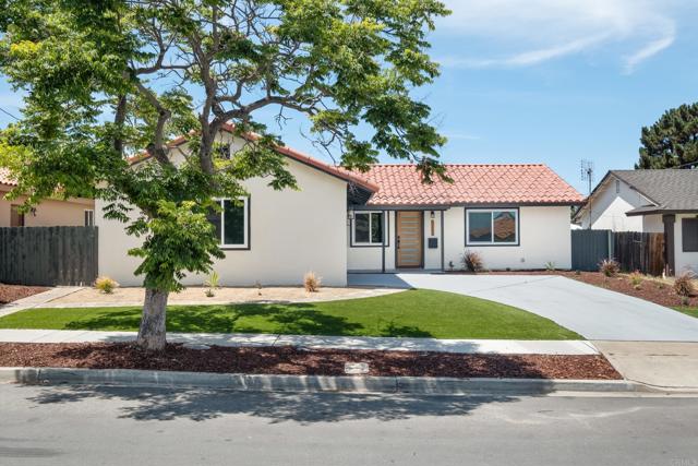 Detail Gallery Image 3 of 34 For 5266 Diane Ave, San Diego,  CA 92117 - 3 Beds | 2 Baths