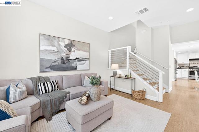 3651 Branding Iron Pl, Dublin CA: https://media.crmls.org/mediaz/ab5b263d-ee43-4038-8736-2e68c565f797.jpg