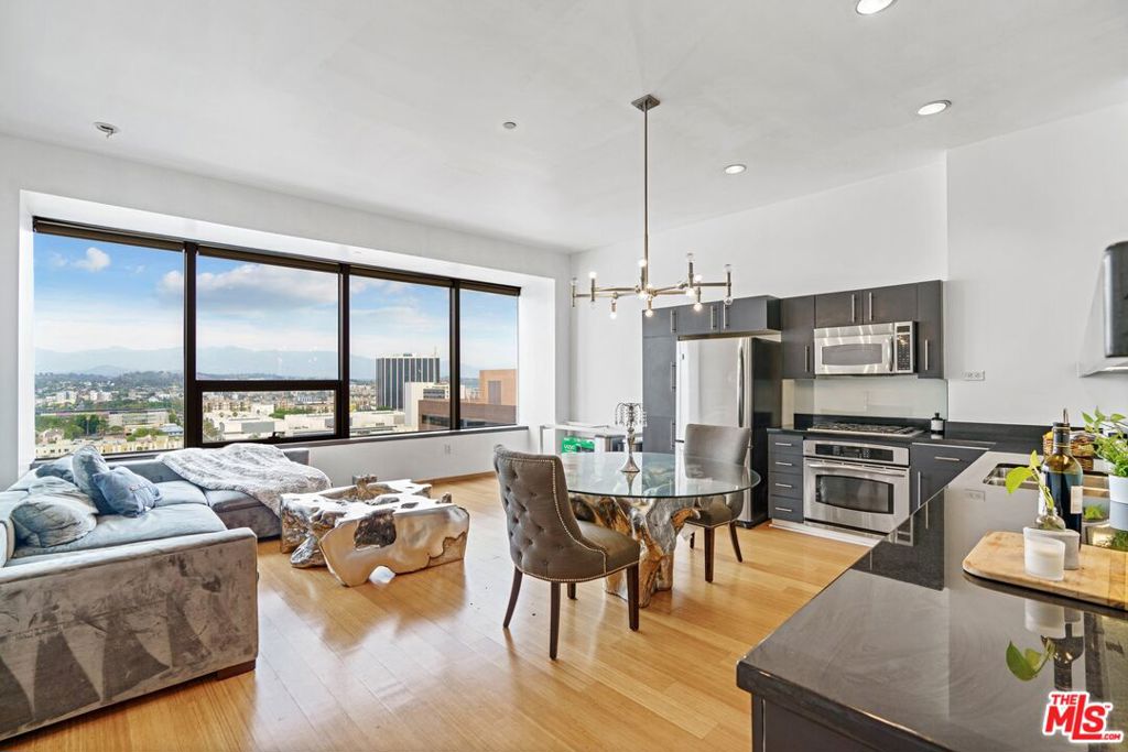 1100 Wilshire Boulevard 1905, Los Angeles, CA 90017