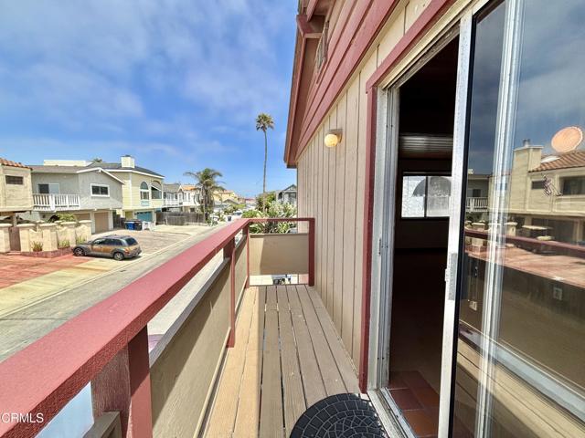 106 Los Angeles Avenue, Oxnard CA: https://media.crmls.org/mediaz/ab5bae60-56de-4f93-8ce4-8ffdefefb1ac.jpg