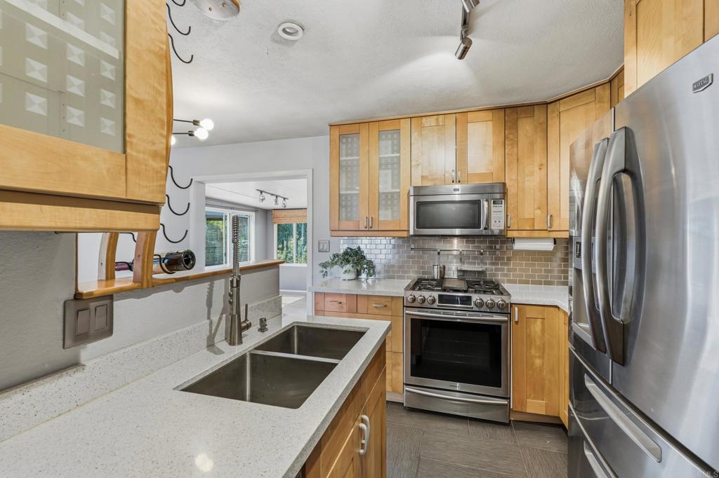 6335 Cleo Street - photo 14