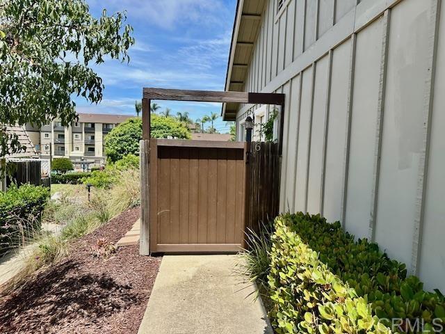 702 Regal, Encinitas CA: https://media.crmls.org/mediaz/ab5cb8c9-d2b2-4162-8cf6-74252caeceb3.jpg