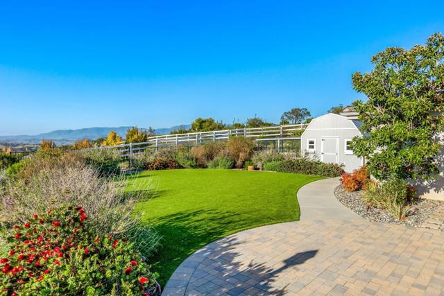 Detail Gallery Image 12 of 36 For 28623 Willow Park Rd, Escondido,  CA 92026 - 3 Beds | 3 Baths