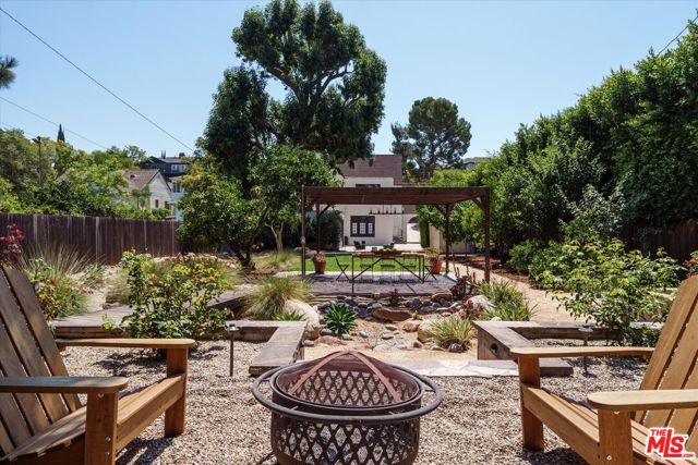 2064 Ames Street, Los Angeles CA: https://media.crmls.org/mediaz/ab5d49d4-b13d-46e2-b1b7-ccac207e0971.jpg