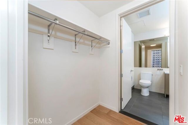 889 Francisco, Los Angeles CA: https://media.crmls.org/mediaz/ab5ece0a-2524-4520-b050-b8fd14e5f691.jpg