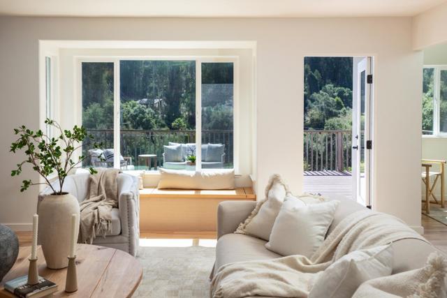 6932 Freedom Boulevard, Aptos CA: https://media.crmls.org/mediaz/ab5edd9c-04d3-4174-9d9e-df464947500a.jpg