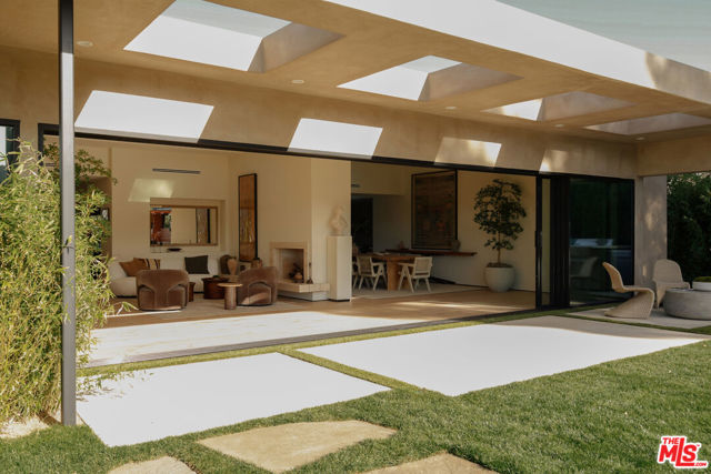 Image 14 of 21 For 3565 Crownridge Drive