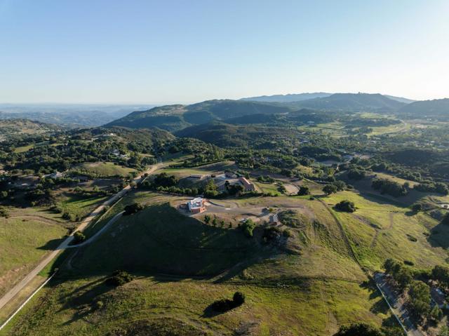 Image 23 of 30 For 41565 Avenida La Cresta