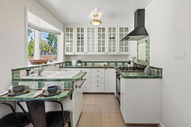 212 Gilbert Avenue, Menlo Park CA: https://media.crmls.org/mediaz/ab606e1c-993b-4a82-95c7-c28031bbb384.jpg