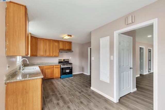 6547 Dairy Ave, Newark CA: https://media.crmls.org/mediaz/ab618467-ecf0-4d92-9f97-e38a9cfb8244.jpg