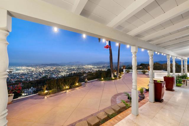 Detail Gallery Image 3 of 75 For 10310 Fuerte Dr, La Mesa,  CA 91941 - 7 Beds | 7/1 Baths