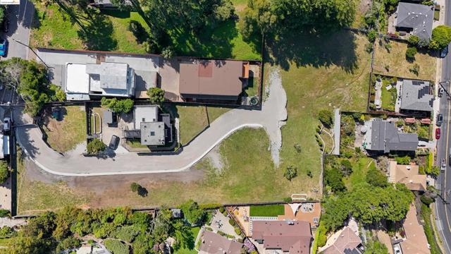 921 Clark Place, El Cerrito CA: https://media.crmls.org/mediaz/ab61bf34-e902-4c21-bb4a-da3ecd886647.jpg