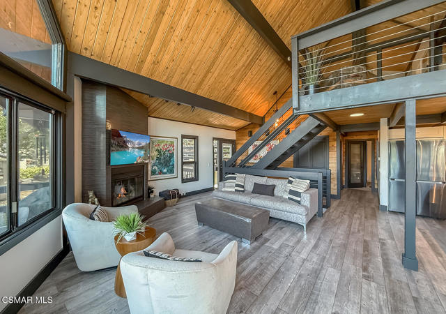 123 Lake Sherwood Drive, Lake Sherwood CA: https://media.crmls.org/mediaz/ab625885-5550-4a01-8b29-6e9e57cd8e40.jpg