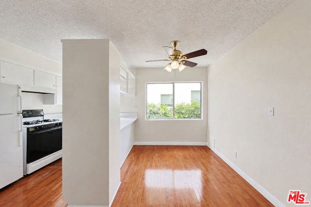 941 North San Vicente Boulevard, 4 photo 7
