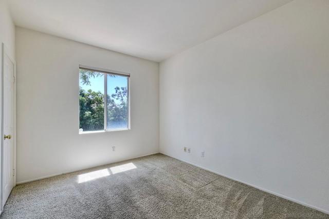 650 Quilalang Ct, Chula Vista CA: https://media.crmls.org/mediaz/ab62f53d-9feb-4c10-9438-07c9019d02d2.jpg