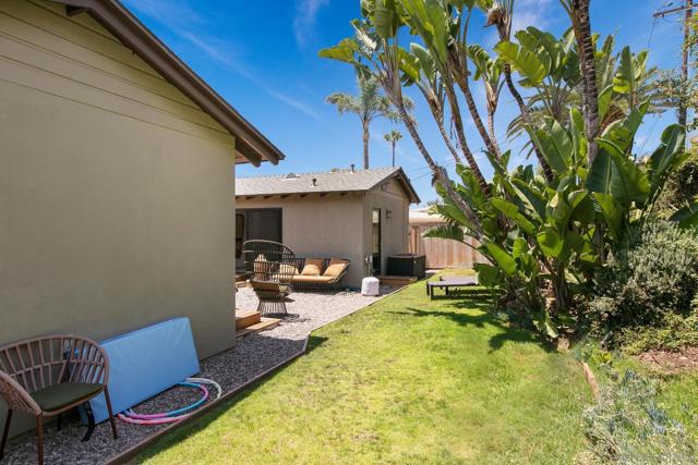 5341 Linda Way, La Jolla CA: https://media.crmls.org/mediaz/ab63dc37-6b42-4171-942c-b20533dd02e1.jpg