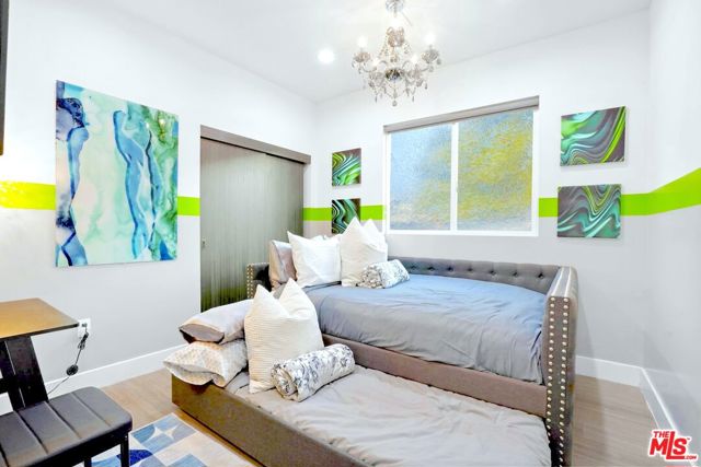 5853 Vineland Avenue, North Hollywood CA: https://media.crmls.org/mediaz/ab645cca-83ec-4e35-a31b-fbffbbb321fb.jpg