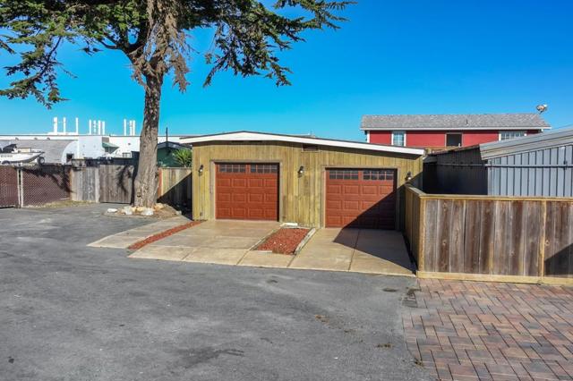 7550 Sandholdt Road, Moss Landing CA: https://media.crmls.org/mediaz/ab64931c-e411-4c40-a494-1e3d566aec97.jpg