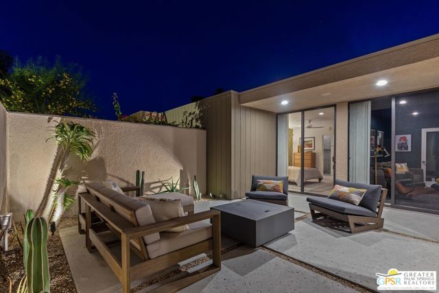 1845 S La Paloma, Palm Springs, CA 92264