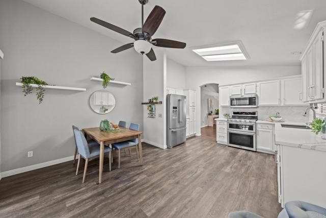 Detail Gallery Image 12 of 26 For 42985 Calle Jeminez, Temecula,  CA 92592 - 3 Beds | 2 Baths