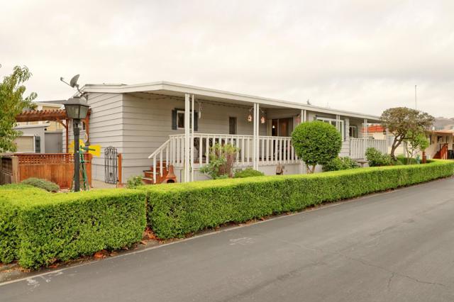 92 Melody Lane, Morgan Hill CA: https://media.crmls.org/mediaz/ab666485-1109-437b-8b8a-a7dd6398e7ee.jpg