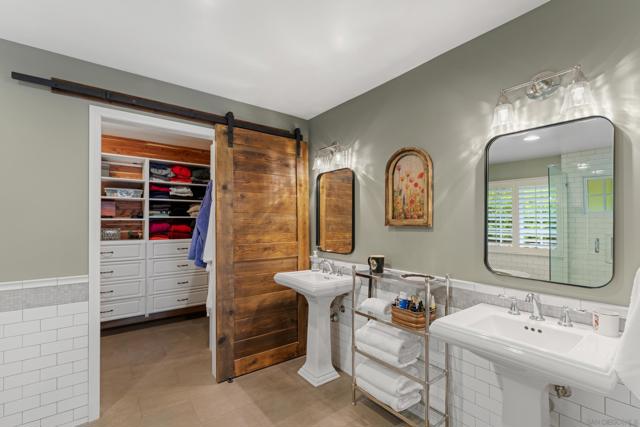 16327 Woodson View Rd, Poway CA: https://media.crmls.org/mediaz/ab66e41f-060d-4f87-a824-814351496c7a.jpg