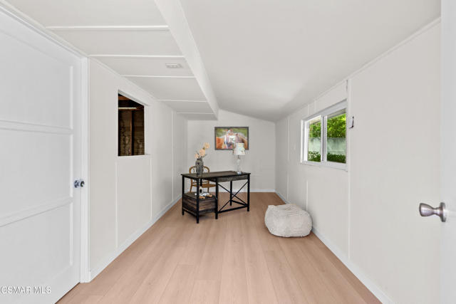3167 Waco Avenue, Simi Valley CA: https://media.crmls.org/mediaz/ab687914-cd76-48f8-b4a0-b8d9c3dc841c.jpg